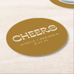 Cheers Groovy Gold Typography Names Wedding Ronde Kartonnen Onderzetter<br><div class="desc">Gepersonaliseerde Cheers Groovy Mustard Gold Typografie Names Wedding Paper Onderzetter</div>