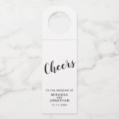 'Cheers' Modern Script Wedding Flessenhanger (Voorkant)