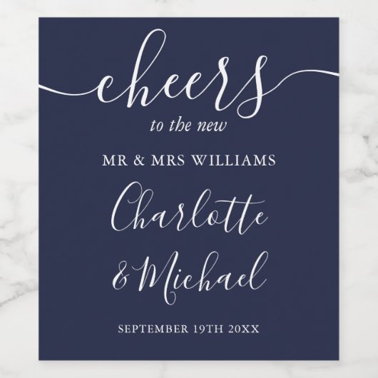 Cheers op Mr en Mrs Script Navy Blue Wedding Wijn Etiket (Enkel label)