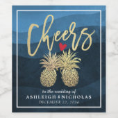Cheers to Wedding Gold Pineapple Couple Navy Blue Wijn Etiket (Enkel label)