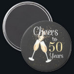 Cheers tot 50 jaar 50 jaar 50 jaar 50 jaar 2010 50 magneet<br><div class="desc">Cheers tot 50 jaar 50e verjaardag Team Dinking Family Design Gift Circle Magnet Classic Collectie.</div>