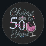 Cheers tot 50 jaar 50e verjaardag Klassieke Rou Ronde Sticker<br><div class="desc">Cheers tot 50 jaar 50e verjaardag Team Dinking Family Design Classic Round Sticker Classic Collectie.</div>