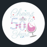 Cheers tot 50 jaar 50e verjaardag ronde sticker<br><div class="desc">Cheers tot 50 jaar 50e verjaardag Team Dinking Family Design Classic Round Sticker Classic Collectie.</div>