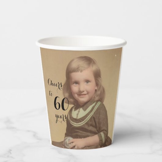 Cheers tot 60 jaar! Zwart fotoscript Papieren Bekers (Achterkant)