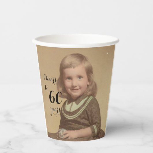 Cheers tot 60 jaar! Zwart fotoscript Papieren Bekers (Voorkant)