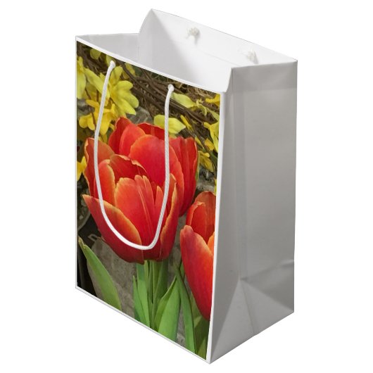 Cheery Tulips Medium Cadeauzakje (Voorkant Gekanteld)