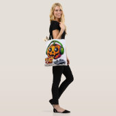 Cheesy Halloween Vibes: pompoen geniet van pizza Tote Bag (Op model)