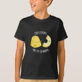 Cheesy Puns Mac Zo Happy Funny Food Pun Dark BG T-shirt (Voorkant)