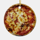 Cheesy Shrimp Deep Dish Pizza Kerstmis Keramisch Ornament (Voorkant)