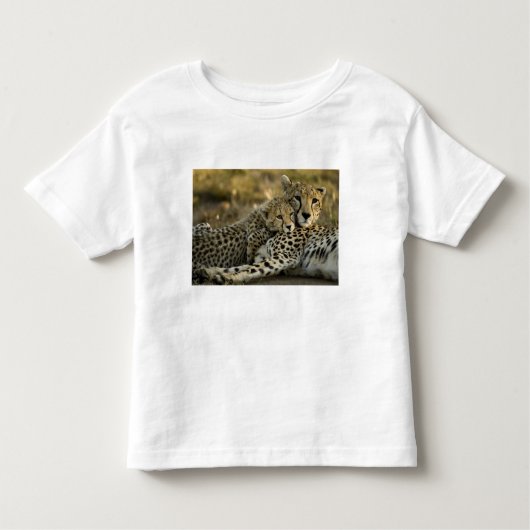 Cheetah, Acinonyx jubatus, met cub in de Masai 2 Kinder Shirts (Voorkant)
