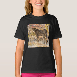 Cheetah die rond kijkt t-shirt