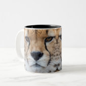 Cheetah face tweekleurige koffiemok (Voorkant links)