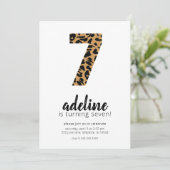 Cheetah / Leopard Print 7e verjaardag Uitnodiginge Kaart (Staand voorkant)