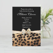Cheetah Leopard Print Gold Bow Glam Uitnodiging (Staand voorkant)