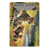 Cheetah moeder en welpen mini klembord (Voorkant)