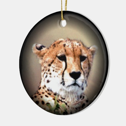 Cheetah Portret van Volle Maan: Natuur's Grace Keramisch Ornament (Links)