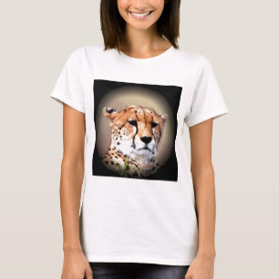 Cheetah Portret van Volle Maan: Natuur's Grace T-shirt
