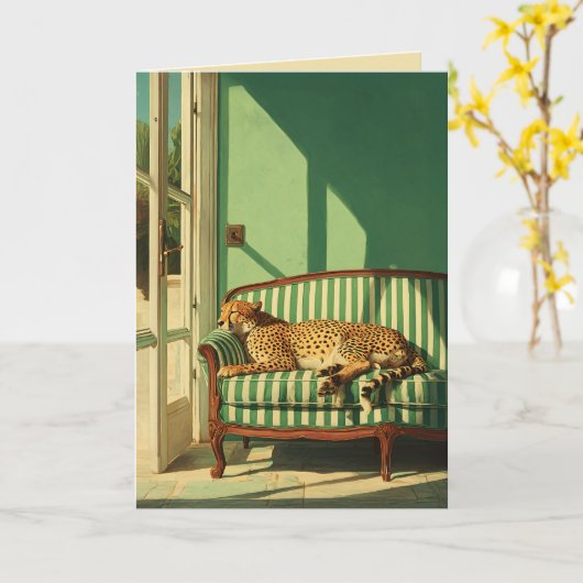 Cheetah Resting in Sunlit Room Kaart (Gele Bloem)
