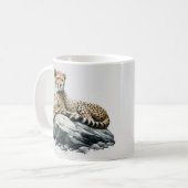 Cheetah rust op een rots koffiemok (Voorkant links)