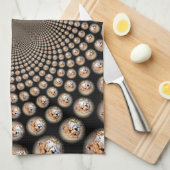 Cheetah Spin Spectacle – Feline Frenzy: Kleurrijk Theedoek (Quarter Fold)