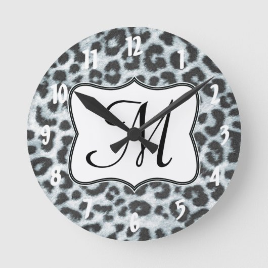 Cheetah Spot Animal Monogram Initiaal Wandklok (Voorkant)