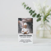 Chef glimlacht | culinair | bakkerij visitekaartje (Staand voorkant)