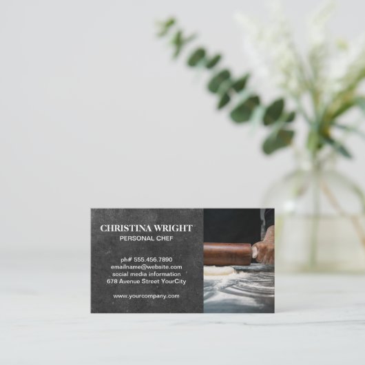 Chef Rolling Dough | Vlees en baksteen Visitekaartje (Staand voorkant)