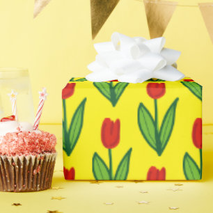 Cheful whimsical red tulip flower aangepast geel  cadeaupapier