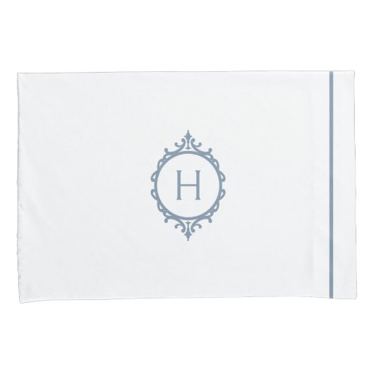 Chelsea Stormy Blauw en Wit Monogrammed Kussensloop (Voorkant-Rechts)