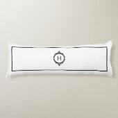 Chelsea zwart-wit monogram lichaamskussen (Voorkant)