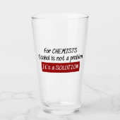 Chemicaliënchemicaliën in alcohol glas (Voorkant)