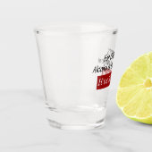 Chemicaliënchemicaliën in alcohol shot glas (Links)