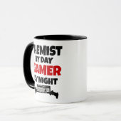 Chemist van Day Gamer by Night Mok (Voorkant links)