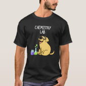 Chemistry Lab Funny Labrador Dog Pun Dark BG T-shirt (Voorkant)