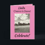 Chemo is klaar om te vieren! Ondersteuning van bor Kaart<br><div class="desc">Spreek uw gelukkige wensen uit aan een overlevende van borstkanker met een "chemo is klaar" boodschap van hoop. De gedurfde zwarte en grijze kaart met roze poppen heeft een inspirerend afbeelding van een meisje dat vliegt. Het positieve vers van geloof, hoop, liefde aan de binnenkant zal je ondersteunende en zorgzame...</div>