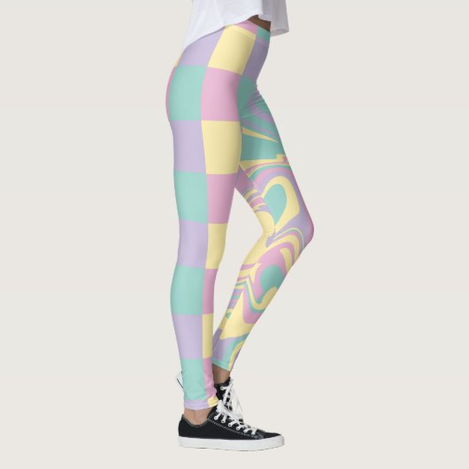 Cheques & Swirls Pastel Roze, Geel, Paars en groen Leggings (Rechts)