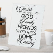 Cherish What Matters Reclamebord Met Voetstuk (Insitu)