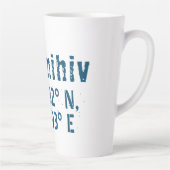 Chernihiv Ukraine Latitude & Lengtegraad in nood Latte Mok (Rechts)