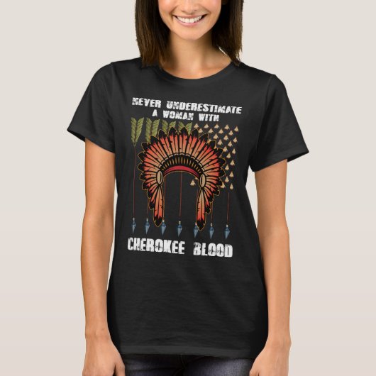 Cherokee Pride Feathers Native American T-shirt (Voorkant)