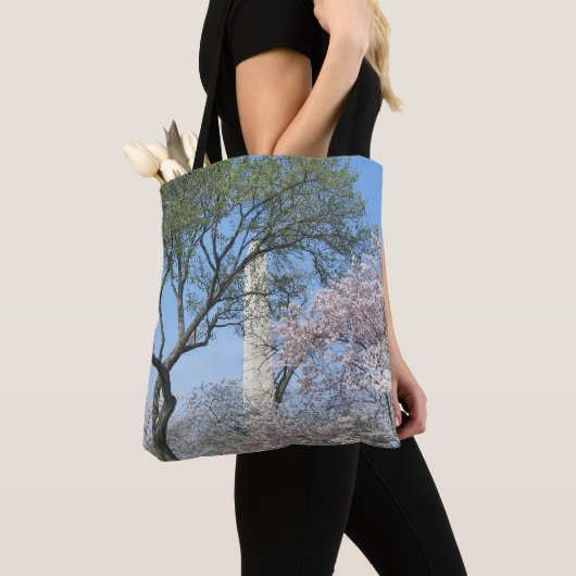 Cherry Blossom en het Washington Monument in DC Tote Bag (Dichtbij)