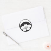Cherry blossom onder halve maan ronde sticker (Envelop)