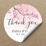 Cherry Blossom Pink Floral Weddenschap Bedankt Ronde Sticker<br><div class="desc">Waterverf Pink Floral Elegant Cherry Blossom Wedding Dank jullie Stickers.</div>