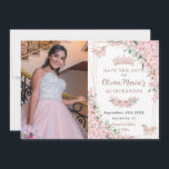 Cherry Blossom Roos Gold Butterflies Quinceañera Save The Date<br><div class="desc">Personaliseer deze kersenbloesems Quinceañera / Sweet 16 verjaardagsfoto bewaar de datum gemakkelijk en snel. Klik op de knop verder aanpassen om de teksten te bewerken, lettertypen en lettertypekleuren te wijzigen. Met prachtige waterverf kersenbloesems, roos gouden vlinders en een rozen gouden geometrisch lijst. Overeenkomende objecten beschikbaar in de winkel. c) Somerset...</div>