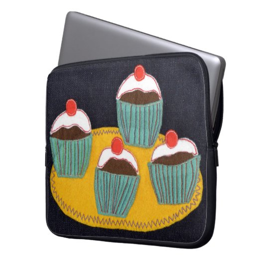 Cherry buns laptop sleeve (Voorkant Links)