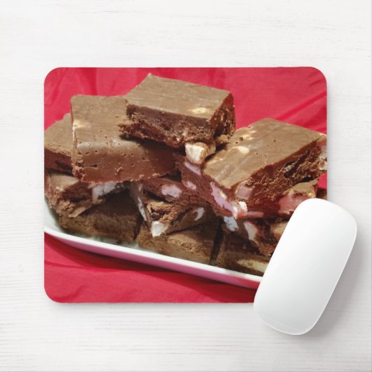 Cherry Chocolate Marshmallow Fudge op een Bord Muismat (Met muis)
