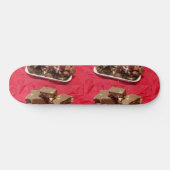 Cherry Chocolate Marshmallow Fudge op een Bord Persoonlijk Skateboard (Horizontaal)