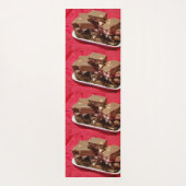 Cherry Chocolate Marshmallow Fudge op een Bord Yogamat (Achterkant)