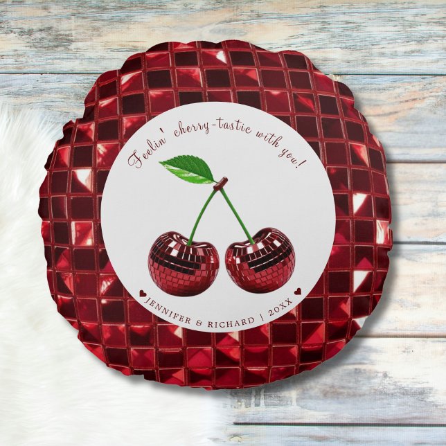 Cherry Coded Valentijnsdag Ronde Custom Rond Kussen (Cherry Coded Valentine's Day Round Custom Round Pillow)