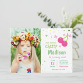 Cherry Pink Birthday Uitnodiging met foto (Staand voorkant)