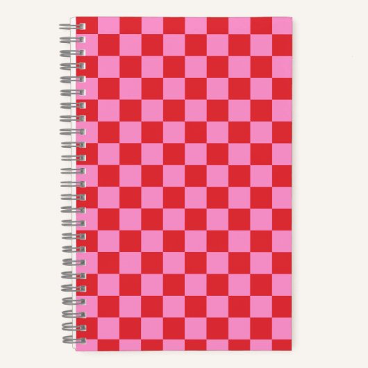Cherry Red and Pink Checkerboard Deluxe Notebook Notitieboek (Voorkant)